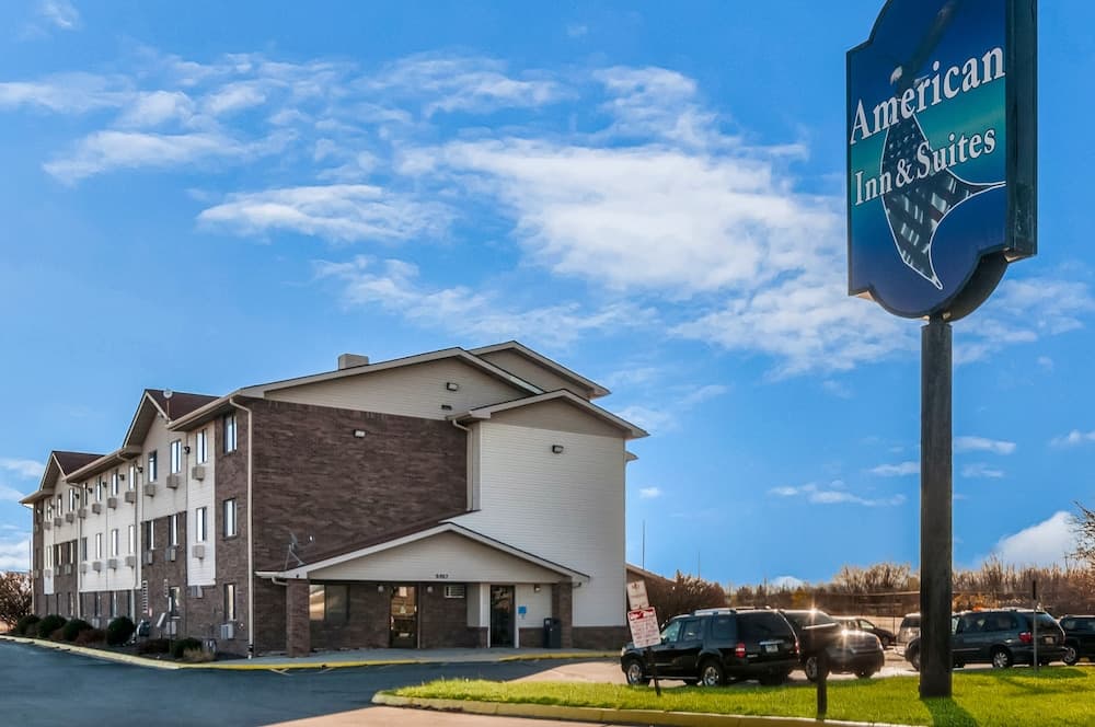 American Inn & Suites Romulus DTW - Airport shuttle hotel near DTW