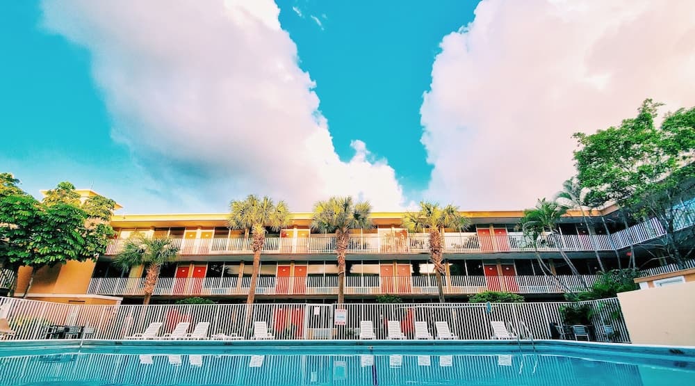 Red Carpet Inn Fort Lauderdale - Airport shuttle hotel near FLL