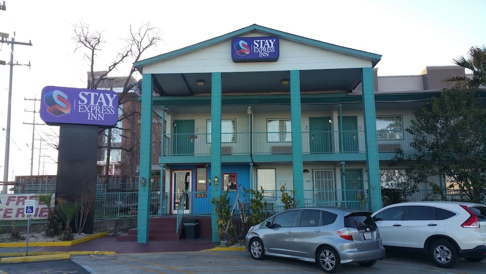 Stay Express Inn Near Ft. Sam Houston - Airport shuttle hotel near SAT