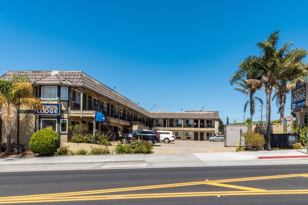 Continental Lodge Oakland - Airport shuttle hotel near OAK