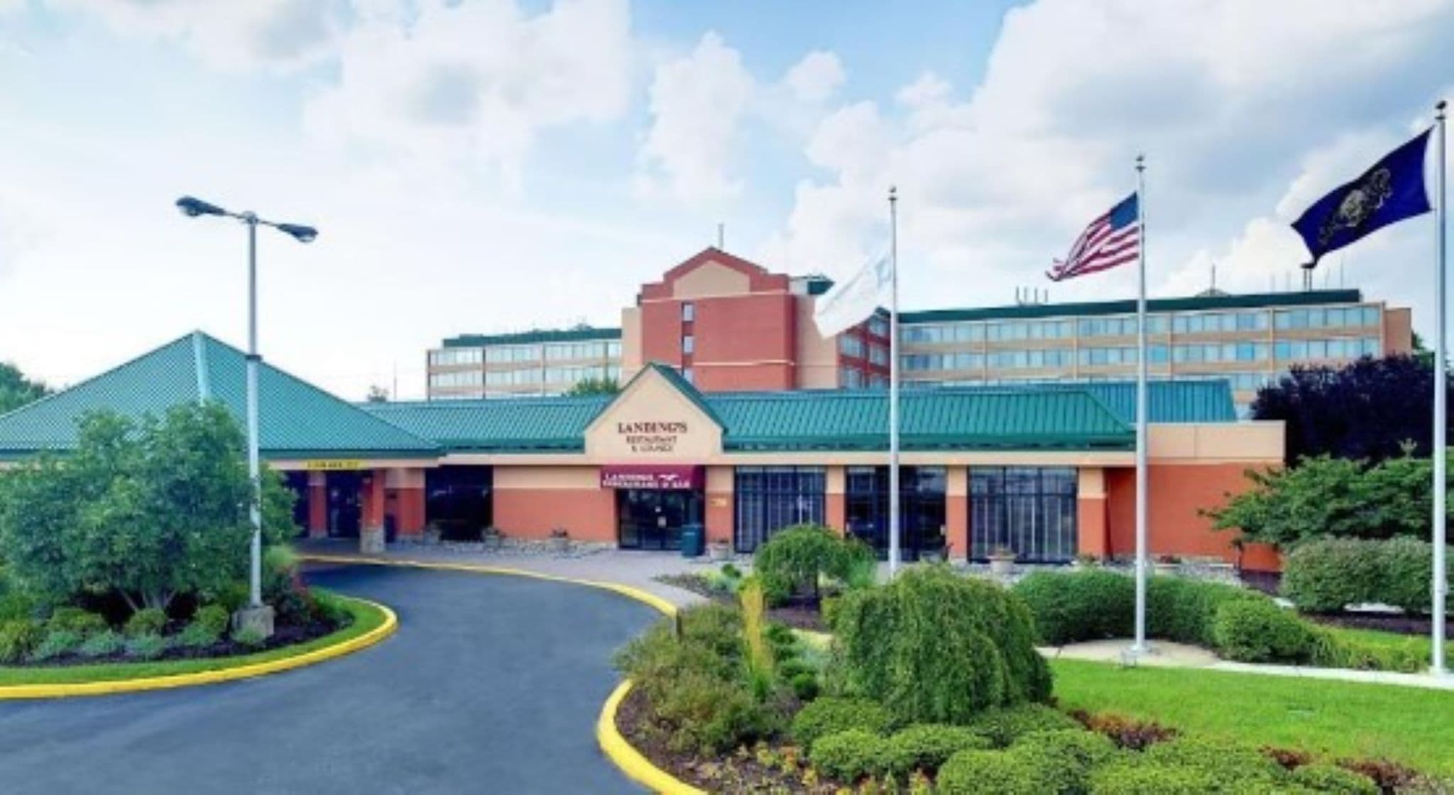 Quality Hotel Philadelphia International Airport - Airport shuttle hotel near PHL