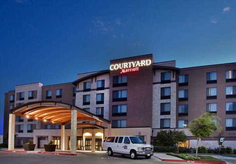 Courtyard by Marriott Austin Airport - Airport shuttle hotel near AUS