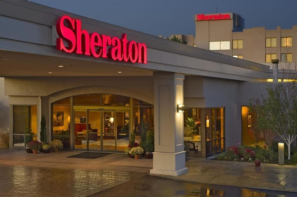 Sheraton Portland Airport Hotel - Airport shuttle hotel near PDX